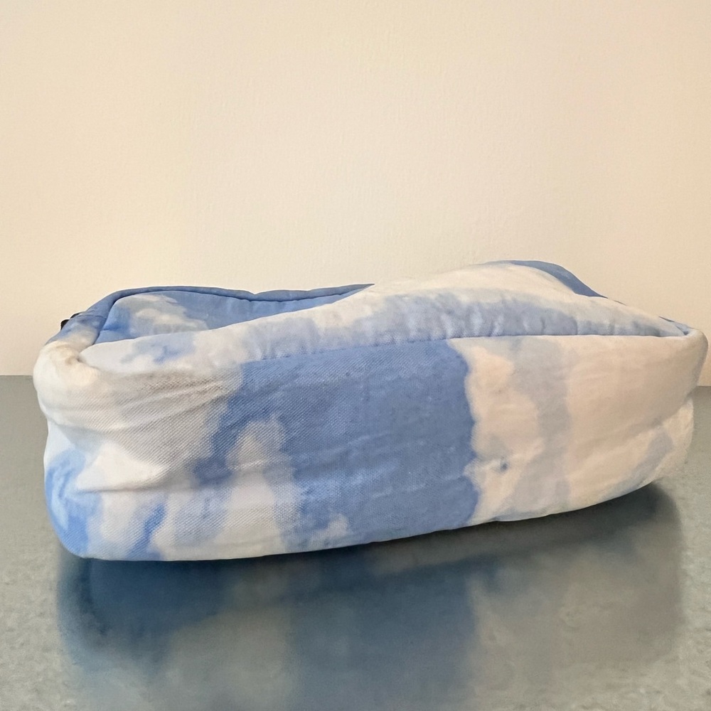 Baggu Camera Crossbody Bag in Clouds - Picture 3 of 5